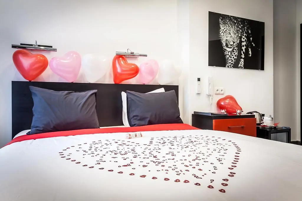 Komorowski Luxury Guest Rooms Krakau Polen