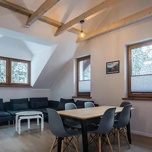 Apartment Aston -domek Przy Lesie, Przestronny,