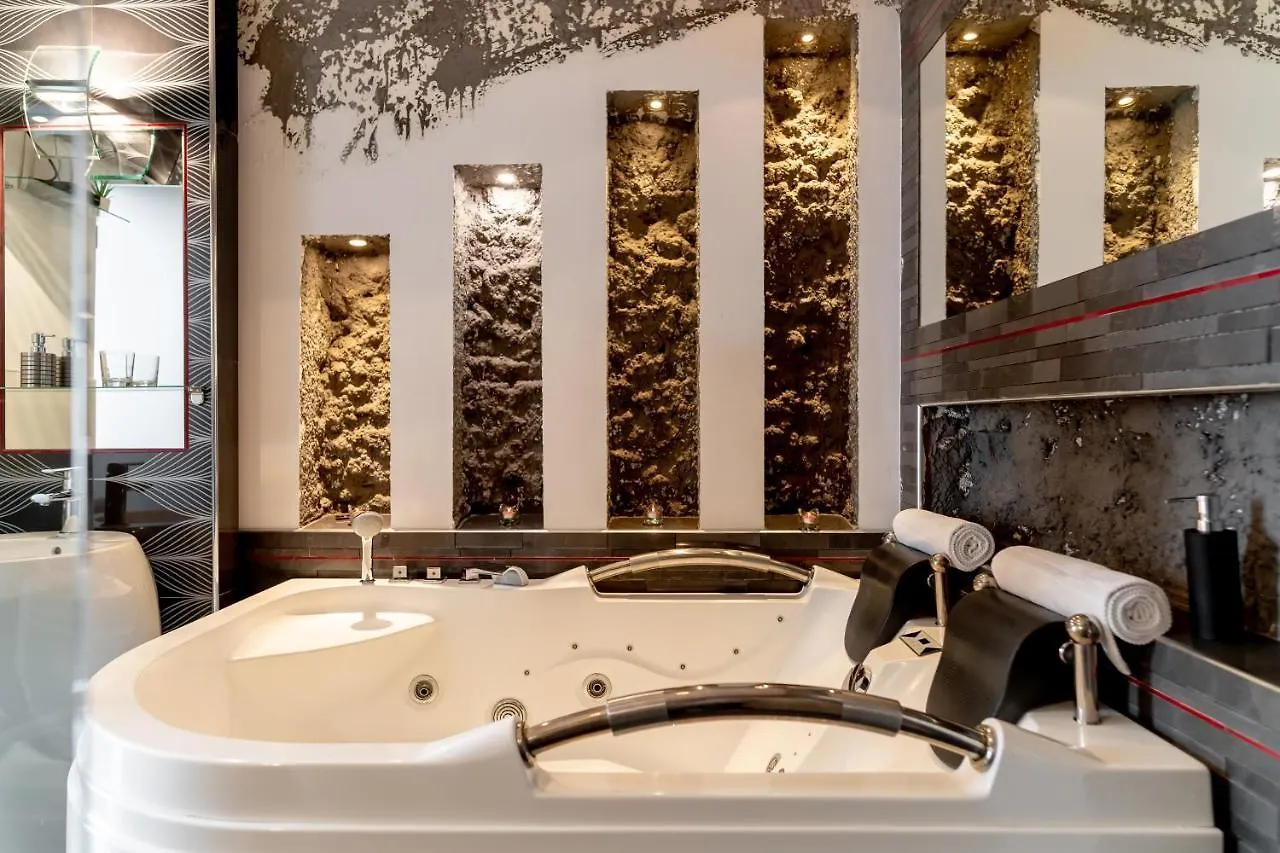 Komorowski Luxury Guest Rooms Krakow Poland