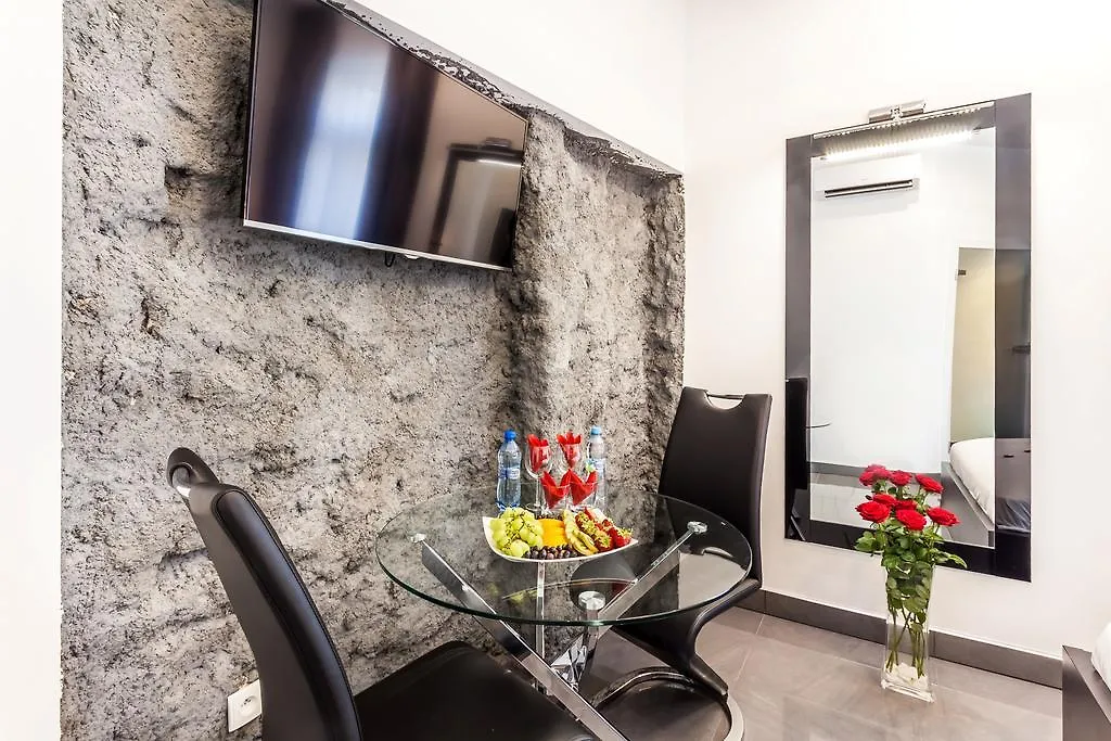 Komorowski Luxury Guest Rooms Cracovia Apartahotel