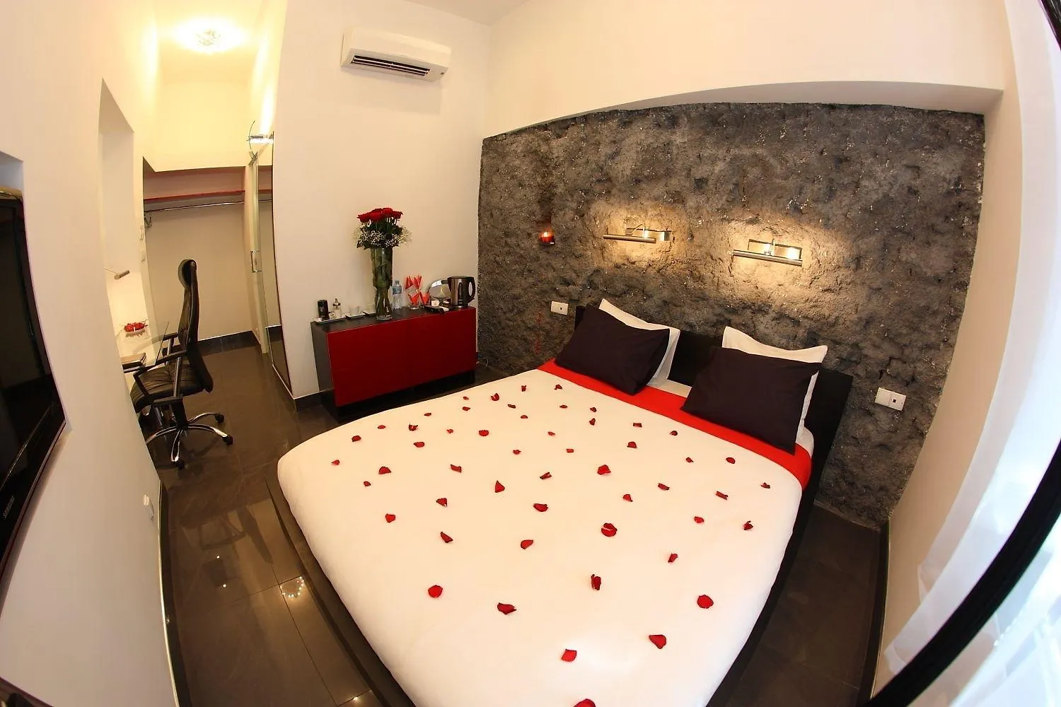 Komorowski Luxury Guest Rooms Krakow Aparthotel